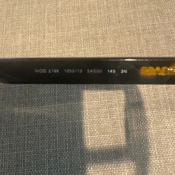 Versace Sunglasses Model 2198 See All Pics Left Side Needs To Be Tightened - Picture 3 of 10